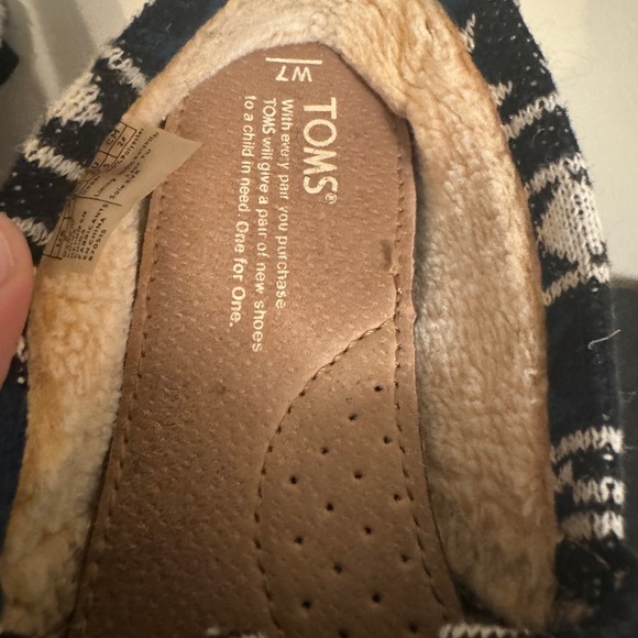 Toms Aztec Print Slip Ons - Picture 5 of 5